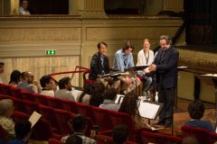 Sala cantanti con gli allievi pianisti e direttori.